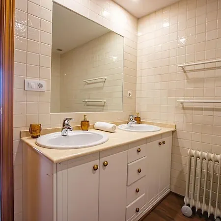 Holidays, Edificio Europa, 8 Personas, 2 Apartment